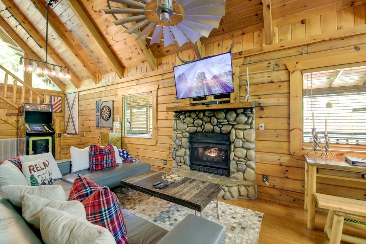Gatlinburg Family Cabin With Private Hot Tub And Deck! 빌라 외부 사진